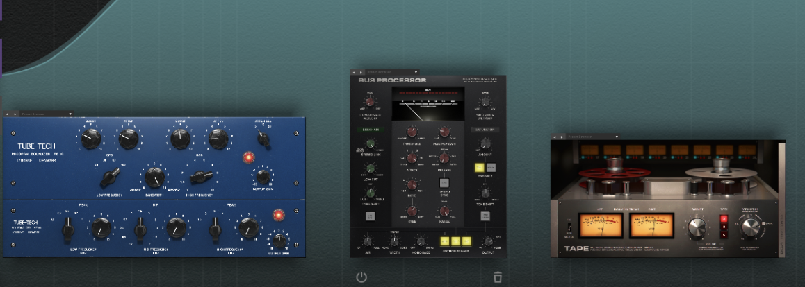 Each plug-in in the signal chain has a "Disable" button (on/off icon) and "Remove" button (trash can icon) beneath the thumbnail.
